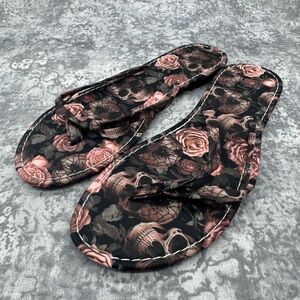 Source Unknown Black and Pink Skull Rose Sandals size 39